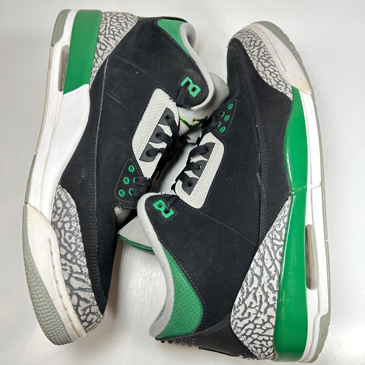 CT8532 030 Jordan 3 Retro Pine Green [USED] - 15 M (Used)