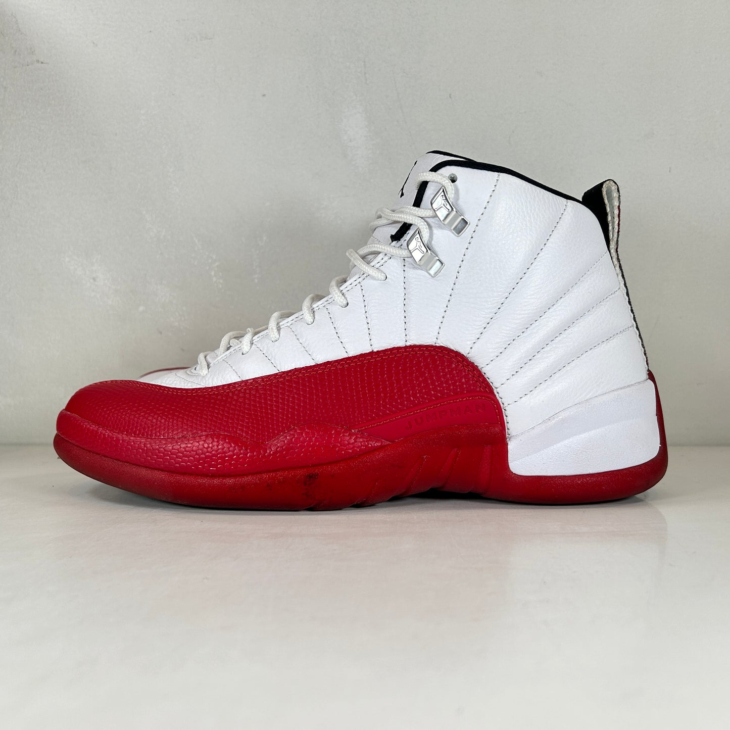 CT8013 116 Jordan 12 Retro Cherry (2023) [USED] - 10 M (Used2)