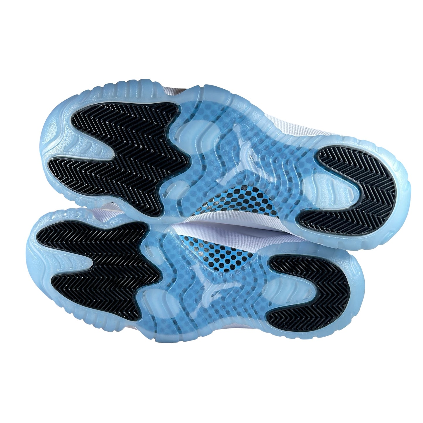 CT8012 104 Jordan 11 Retro Legend Blue (2024) - 9.5 M (B Grade)