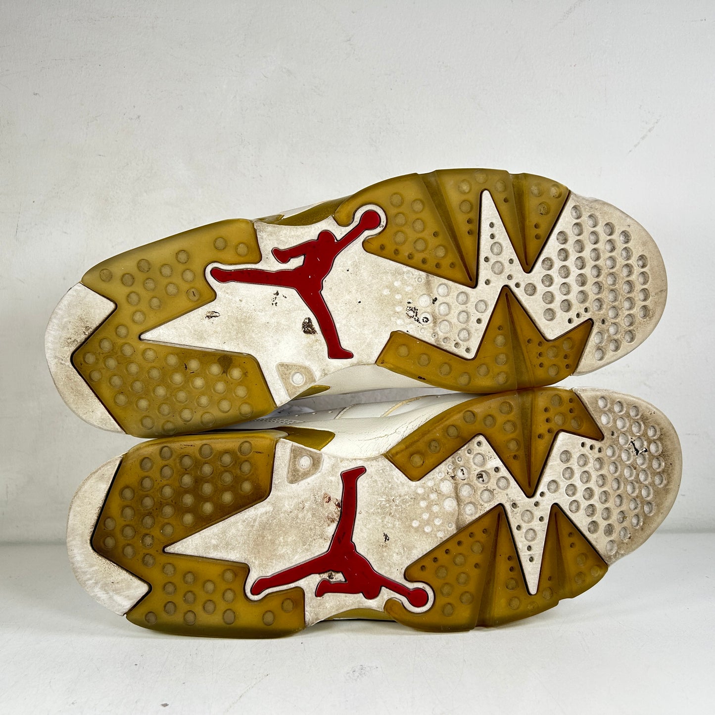 384664 135 Jordan 6 Retro Golden Moments Pack (6) [USED] - 14 M (Used) (No Box)