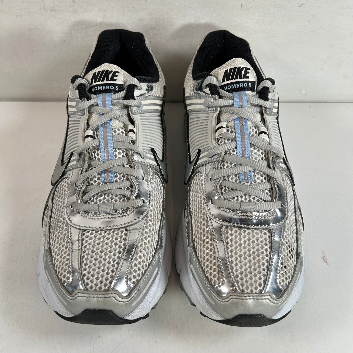 HF1877 100 Nike Zoom Vomero 5 Metallic Silver Blue Tint (W) [USED] - 11 W (Used)