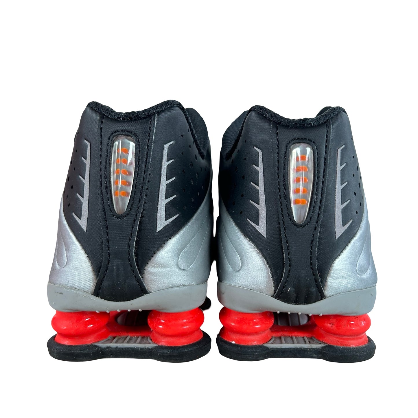 BV1111 008 Nike Shox R4 Black Metallic Silver (2018/2024) [USED] - 7.5 M (Used)