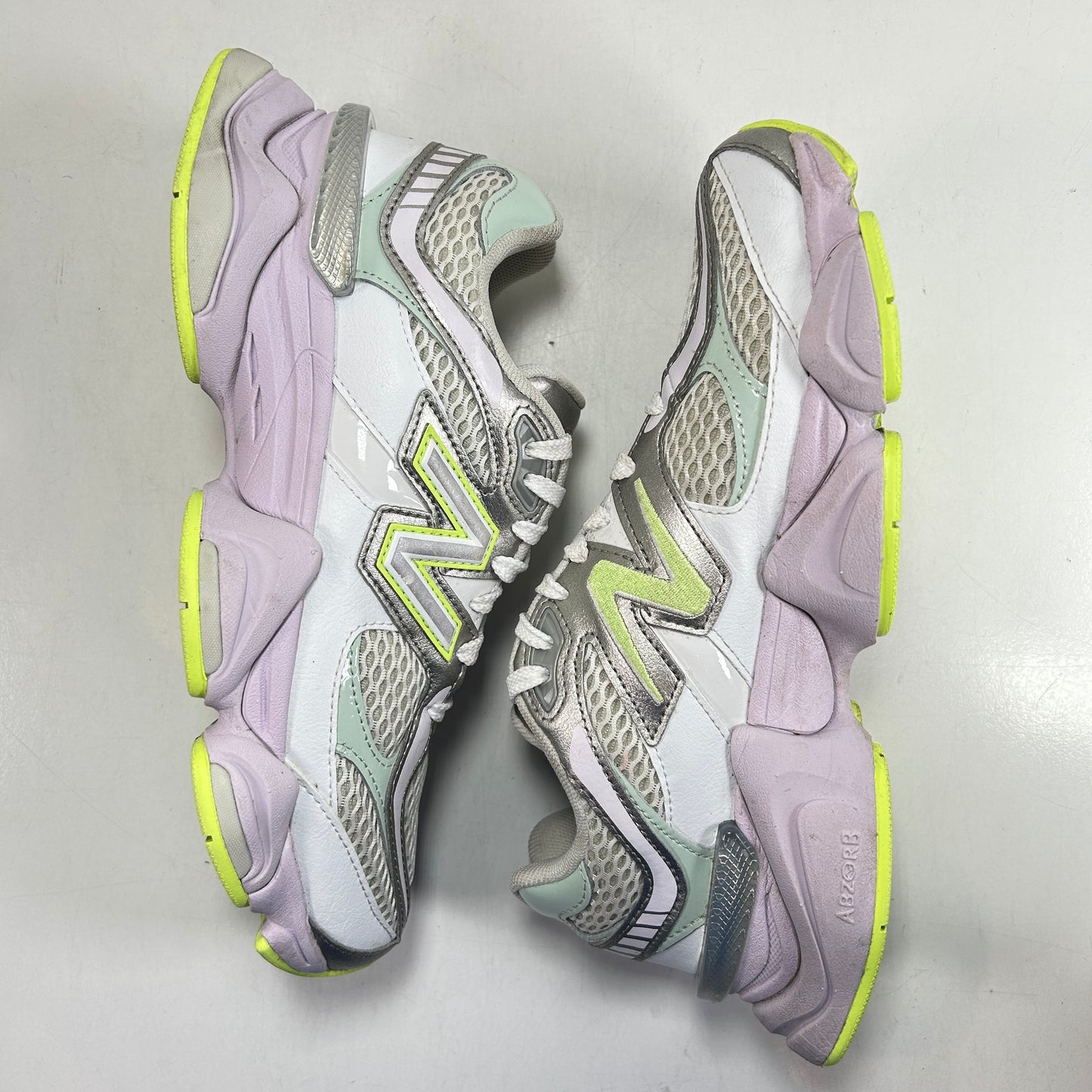 U9060AGT New Balance 9060 White Taro [USED] - 6.5 M (Used) (No Box)