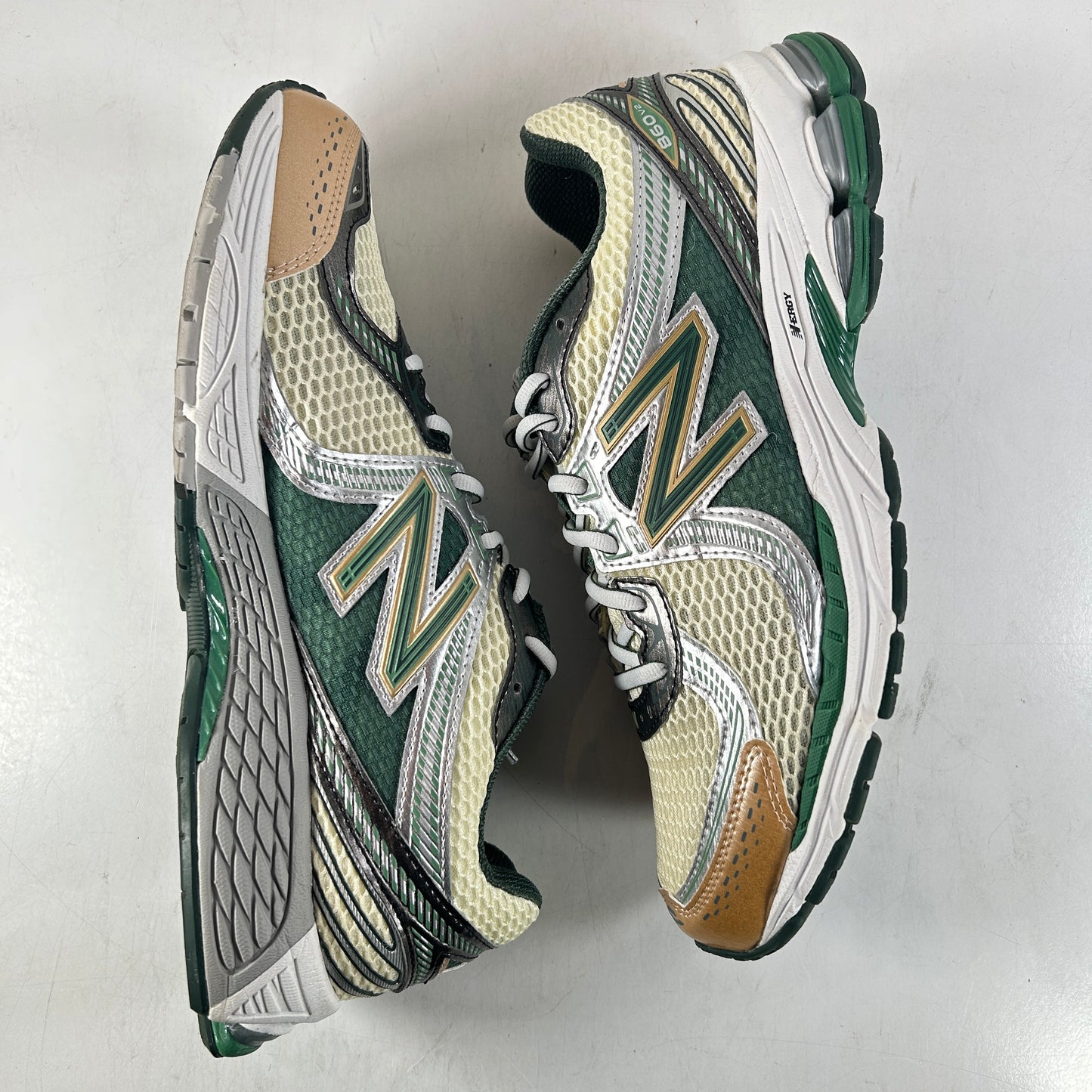 ML860AL2 New Balance 860v2 Aime Leon Dore Green [USED] - 10.5 M (Used)