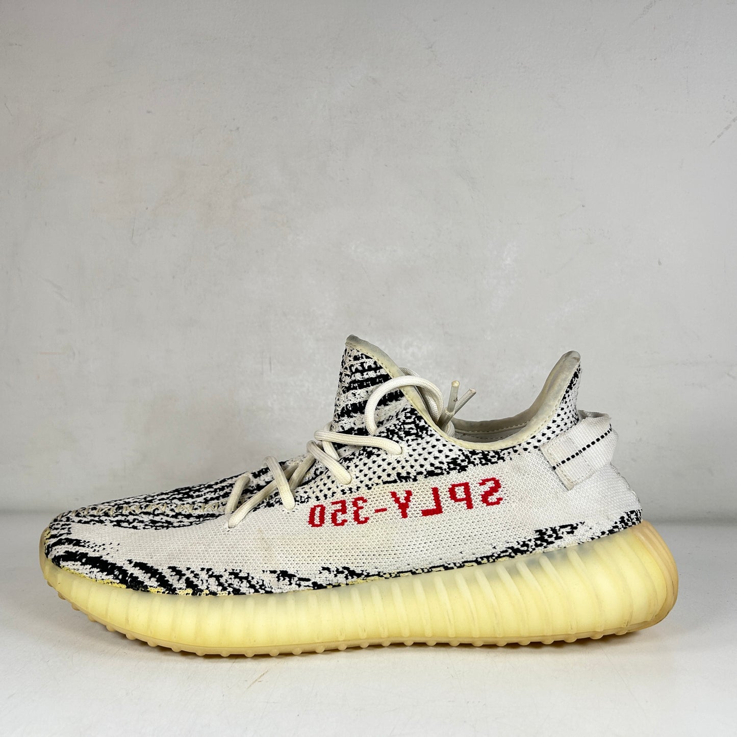 CP9654 Yeezy 350 V2 Zebra [USED] - 11 .5 M (Used)