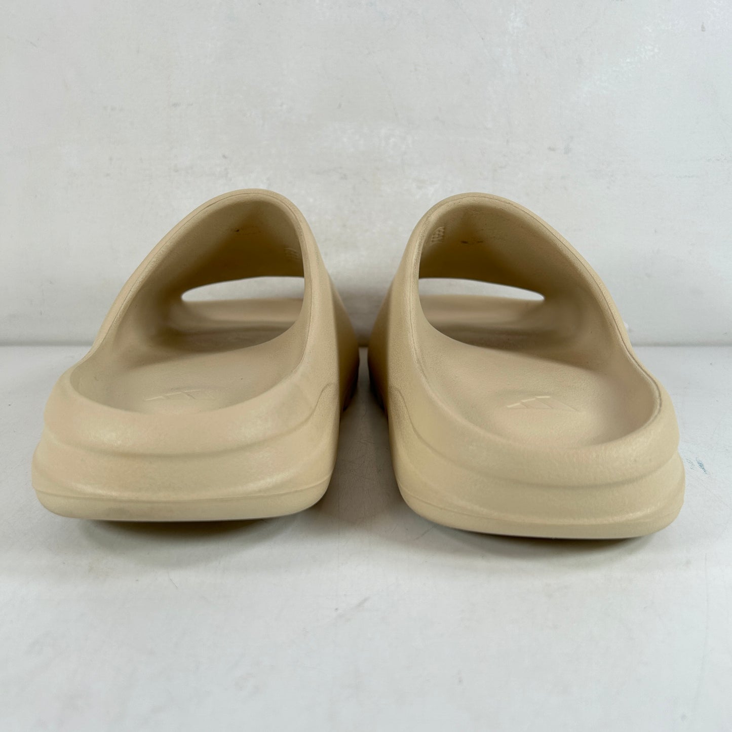 FZ5897 Adidas Yeezy Slide Bone (2022/2023 Restock) [USED] - 11 M (Used)