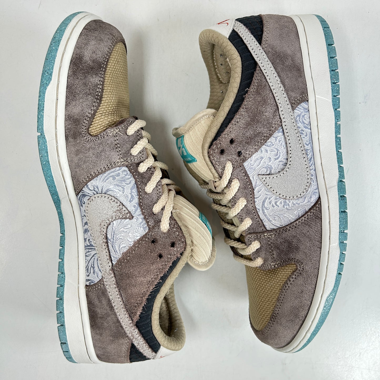 FZ3129 200 Nike SB Dunk Low Big Money Savings [USED] - 11 M (Used)