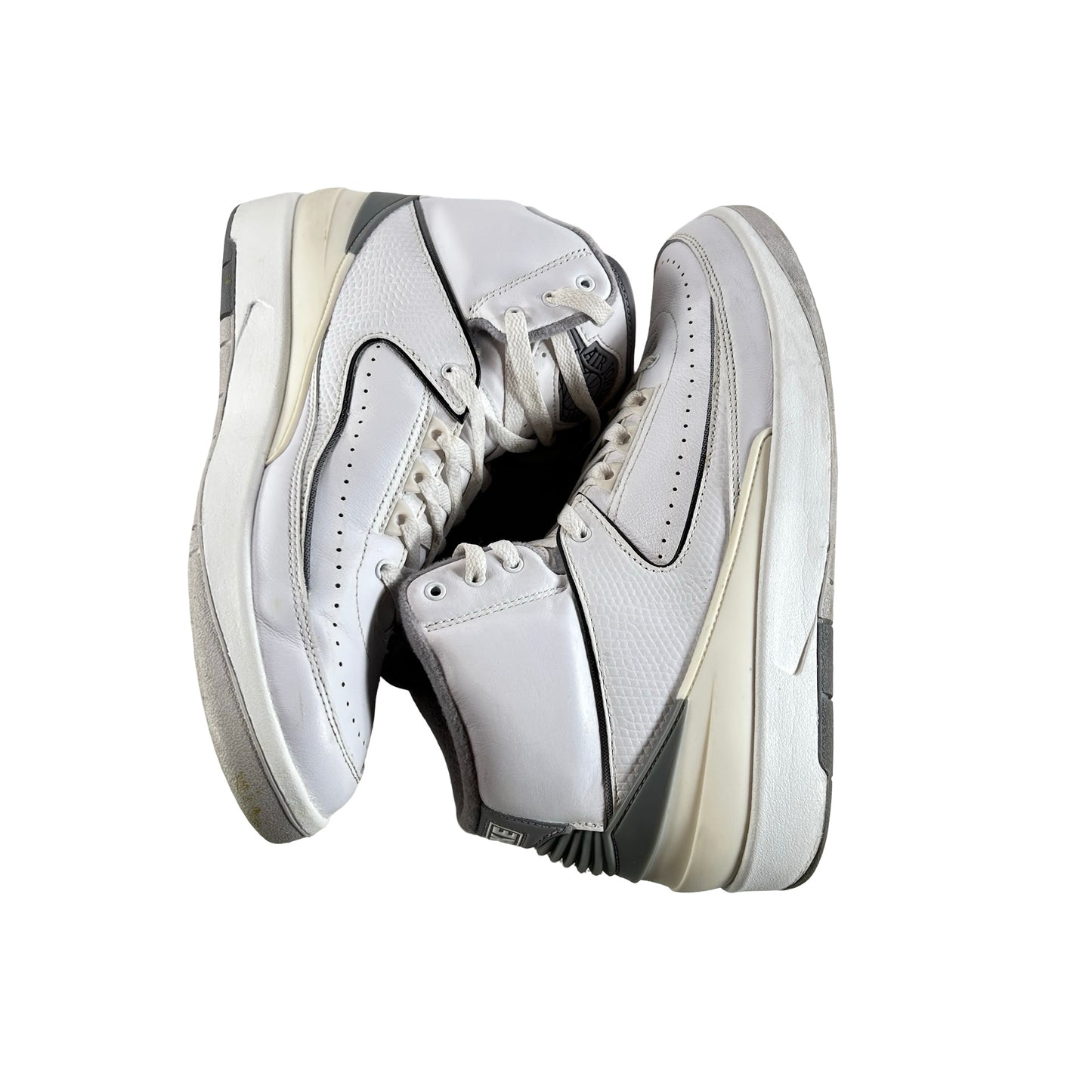 DR8884 100 Jordan 2 Retro Cement Grey [USED] - 8.5 M (Used) (Replace Box)