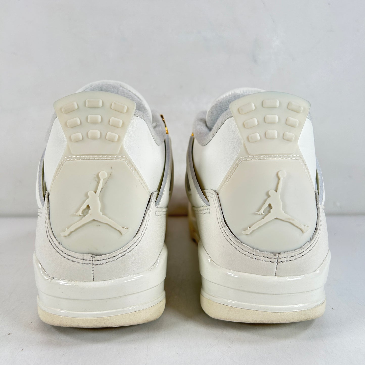 AQ9129 170 Jordan 4 Retro Metallic Gold (W) [USED] - 8 W (Used)