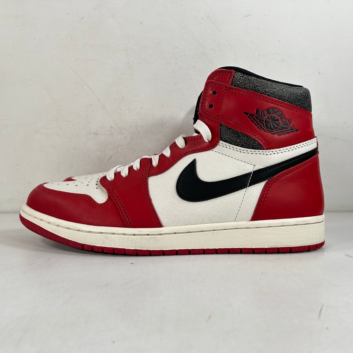 DZ5485 612 Jordan 1 Retro High OG Chicago Lost And Found [USED] - 10.5 M (Used2)