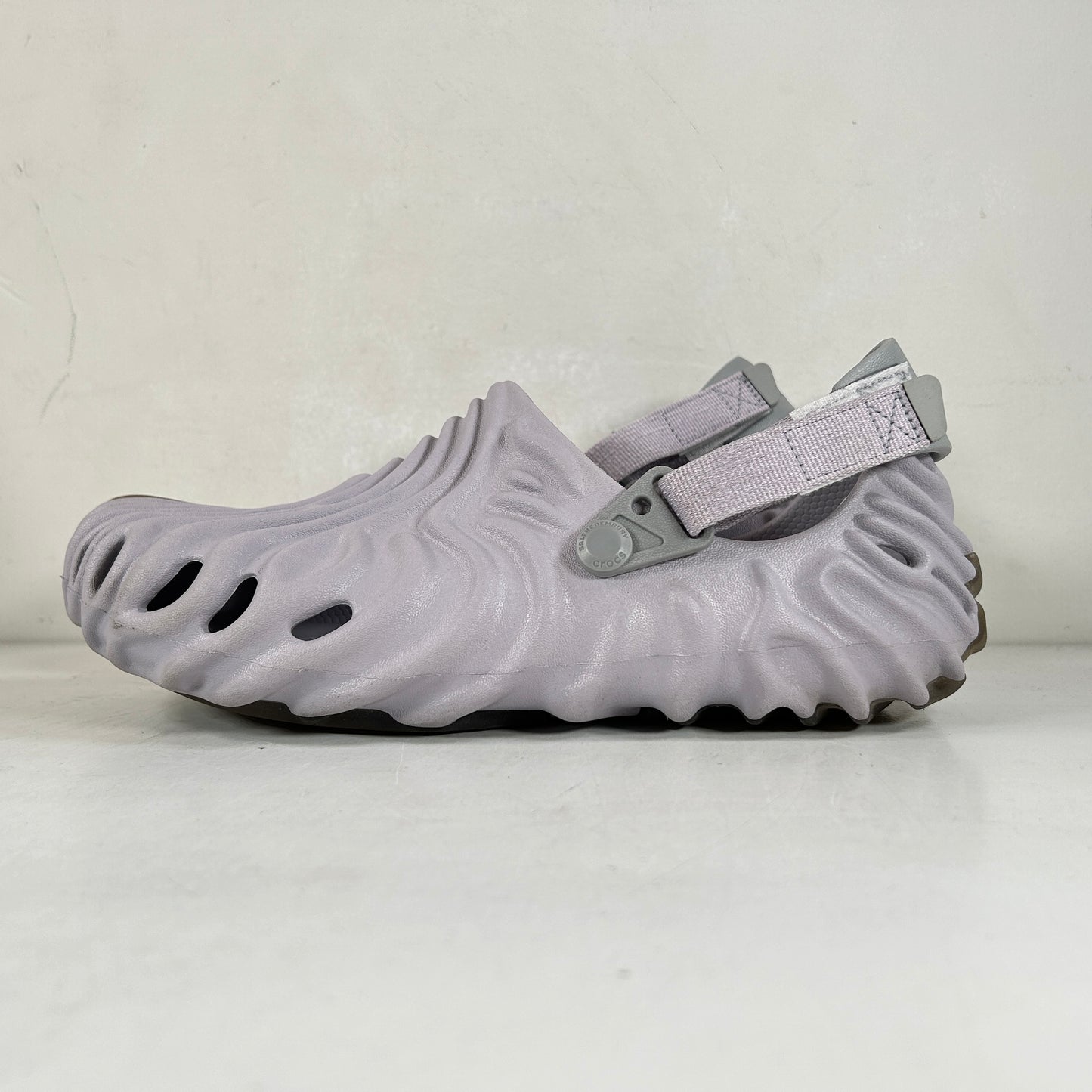 207393 5PS Crocs Pollex Clog by Salehe Bembury Urchin [USED] - 10 M (Used)