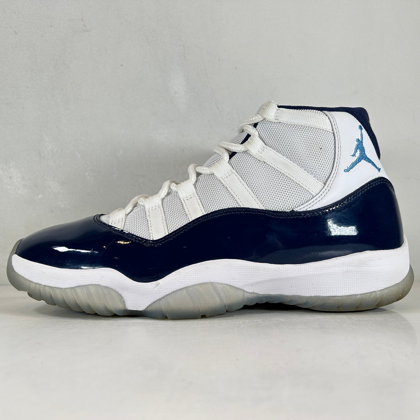 378037 123 Jordan 11 Retro UNC Win Like 82 [USED] - 9.5 M (Used)