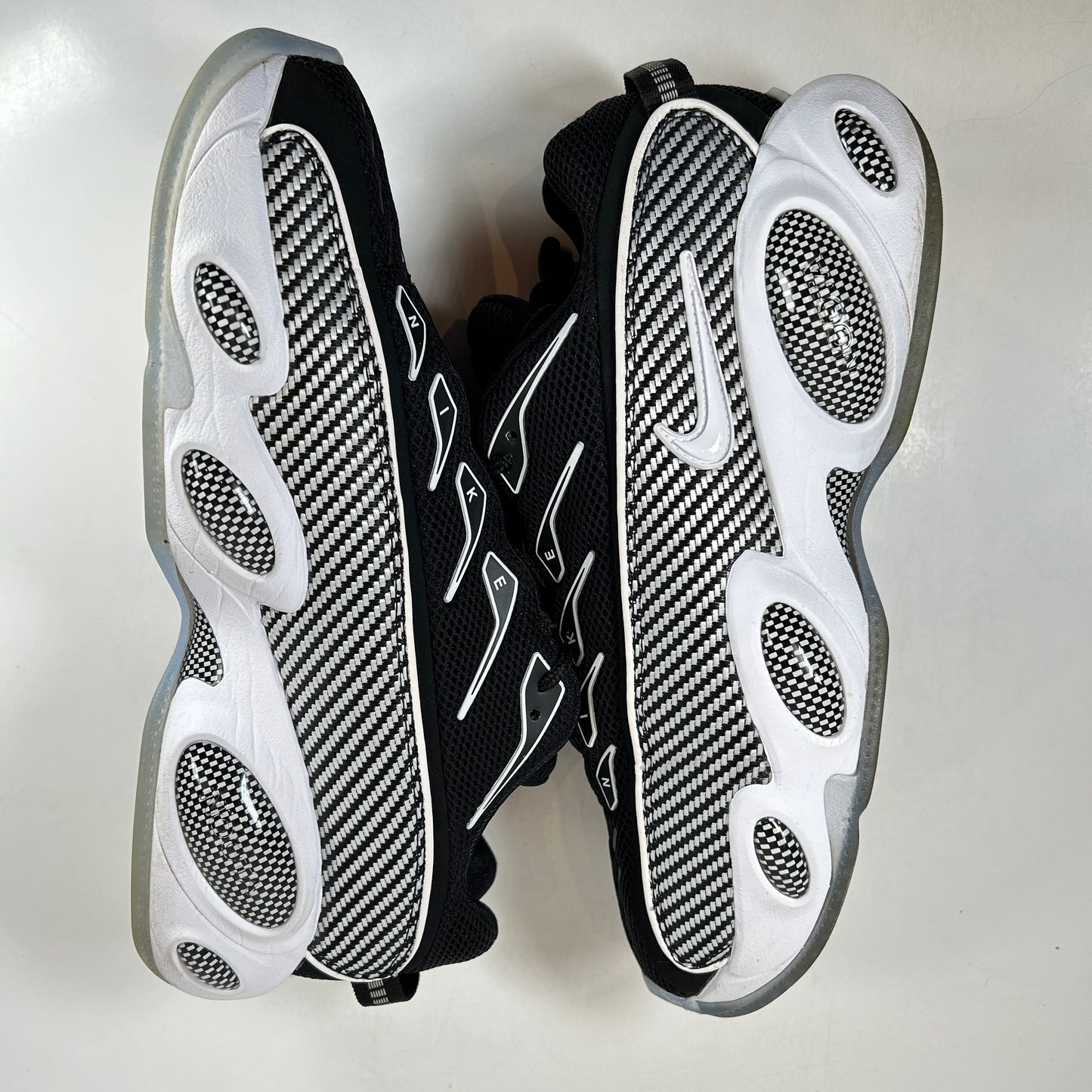 DM0879 001 Nike NOCTA Glide Drake Negro