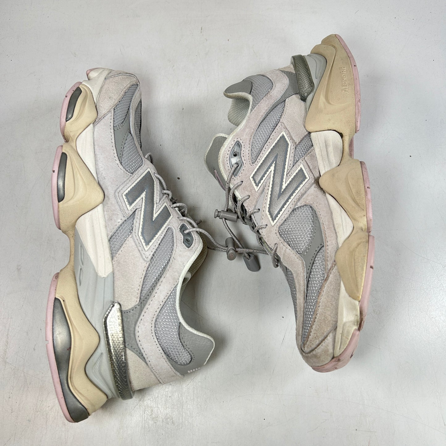 U906OGM New Balance 9060 Grey Lilac [USED] - 9.5 M (Used) (Replace Box)