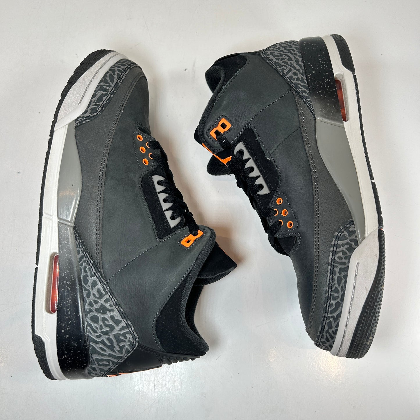 CT8532 080 Jordan 3 Retro Fear Pack (2023) [USED] - 10.5 M (Used3)