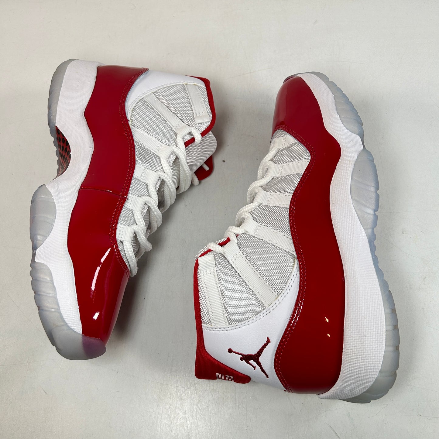 CT8012 116 Jordan 11 Retro Cherry (2022) [USED] - 8.5 M (VNDS)