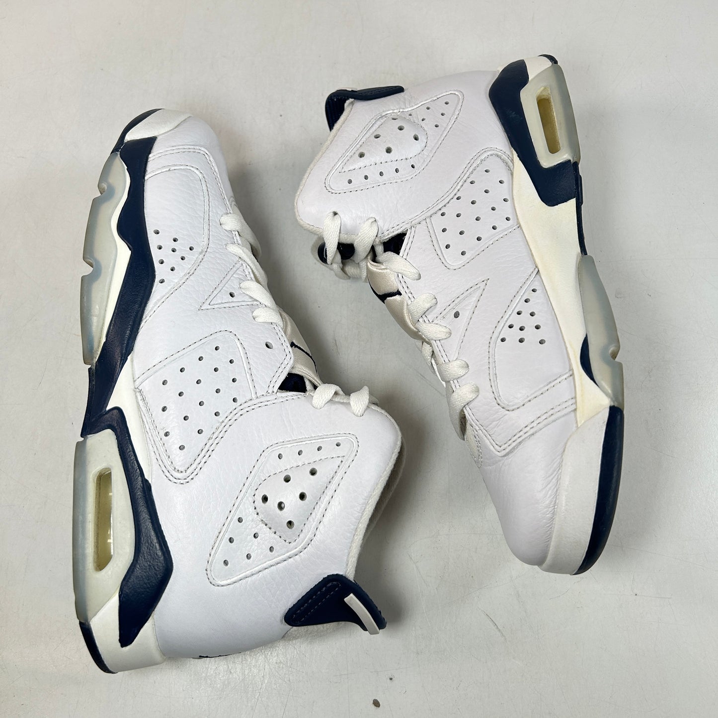 384665 141 Jordan 6 Retro Midnight Navy GS [USED] - 6.5 Y (Used)
