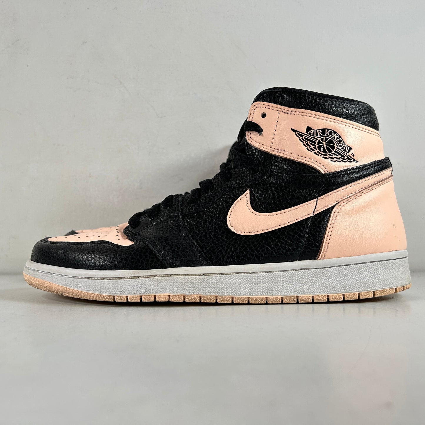 555088 081 Jordan 1 Crimson Tint [USED] - 10.5 M (Used) (No Box)