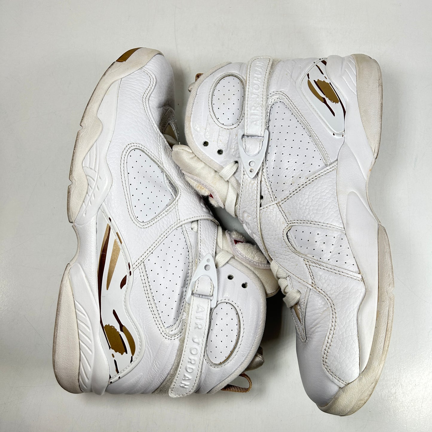 AA1239 135 Jordan 8 Retro OVO White [USED] - 9.5 M (Used2)