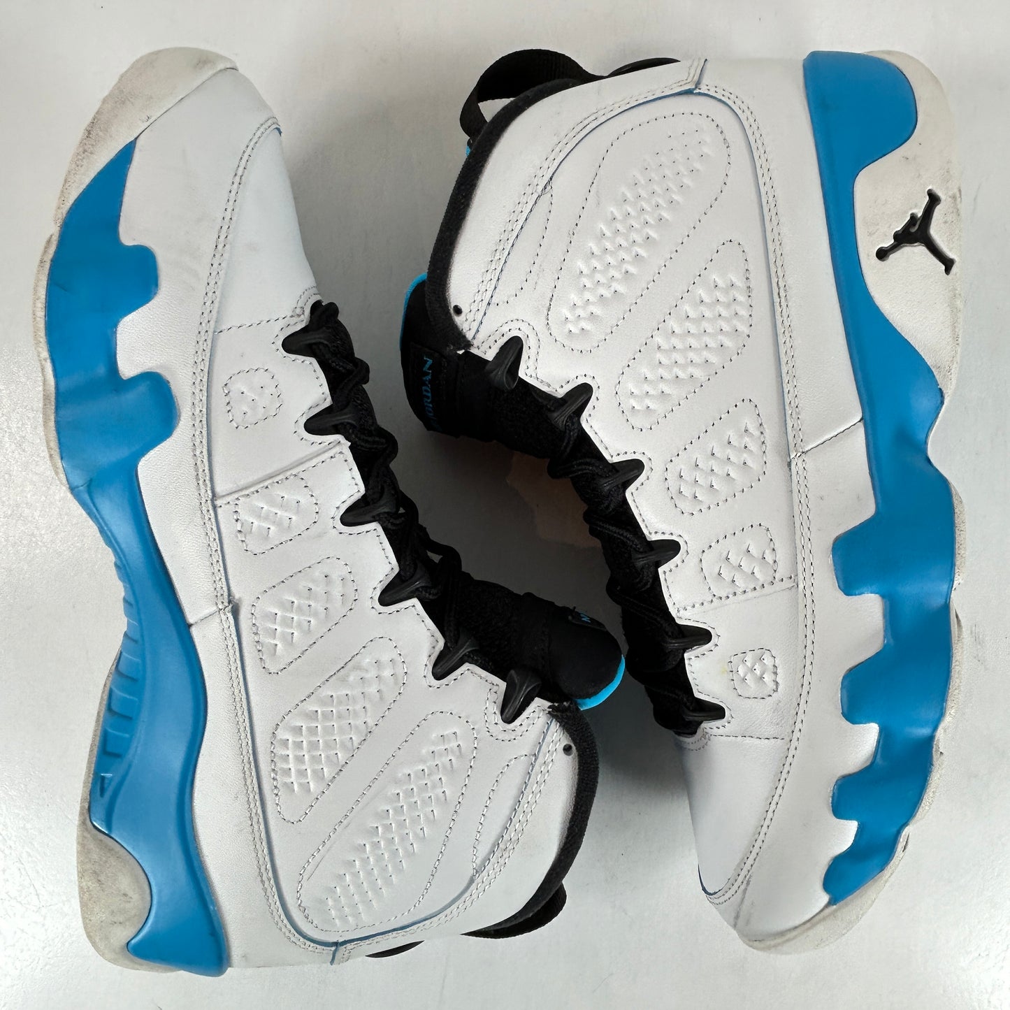 FQ8992 101 Jordan 9 Retro Powder Blue (2024) [USED] - 9.5 M (Used3)