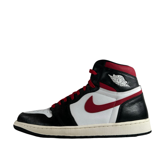 555088 061 Jordan 1 Retro High Bloodline [USED] - 13 (Used2)