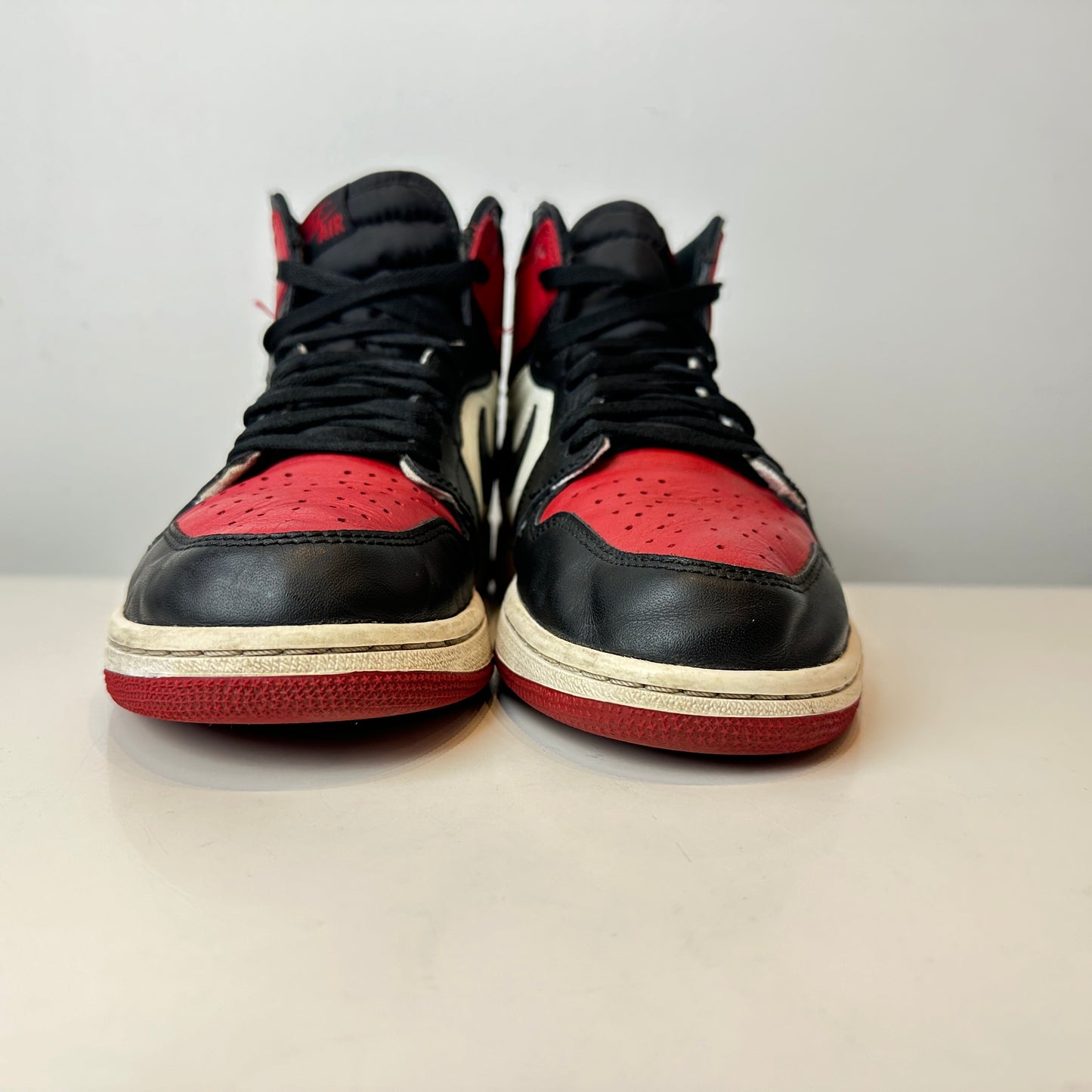 555088 610 Jordan 1 Bred Toe [USED] - 9.5 M (Used) (No Box)