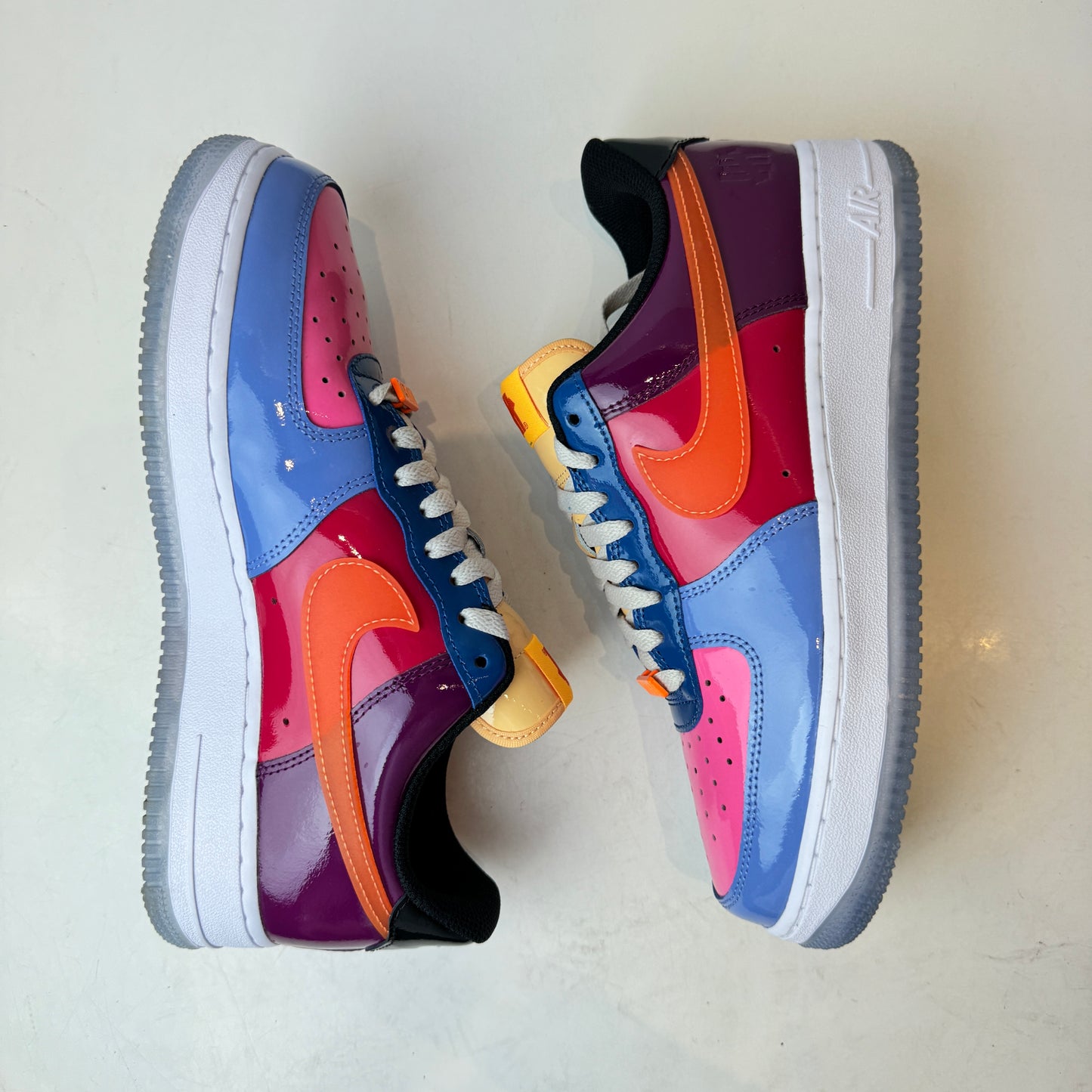 DV5255 400 Nike Air Force 1 Low SP UNDFTD Patente múltiple