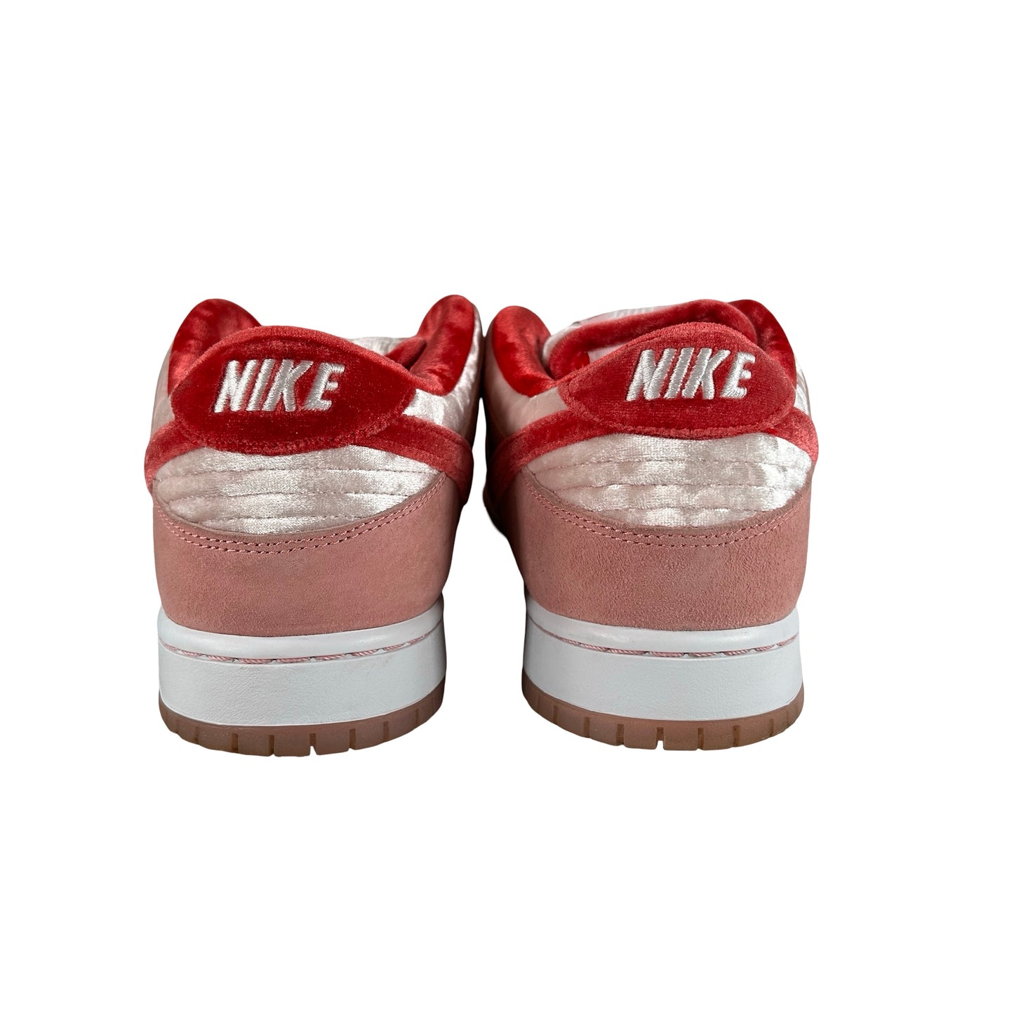 CT2552 800 Dunk SB Bajo ExtrañoAmor