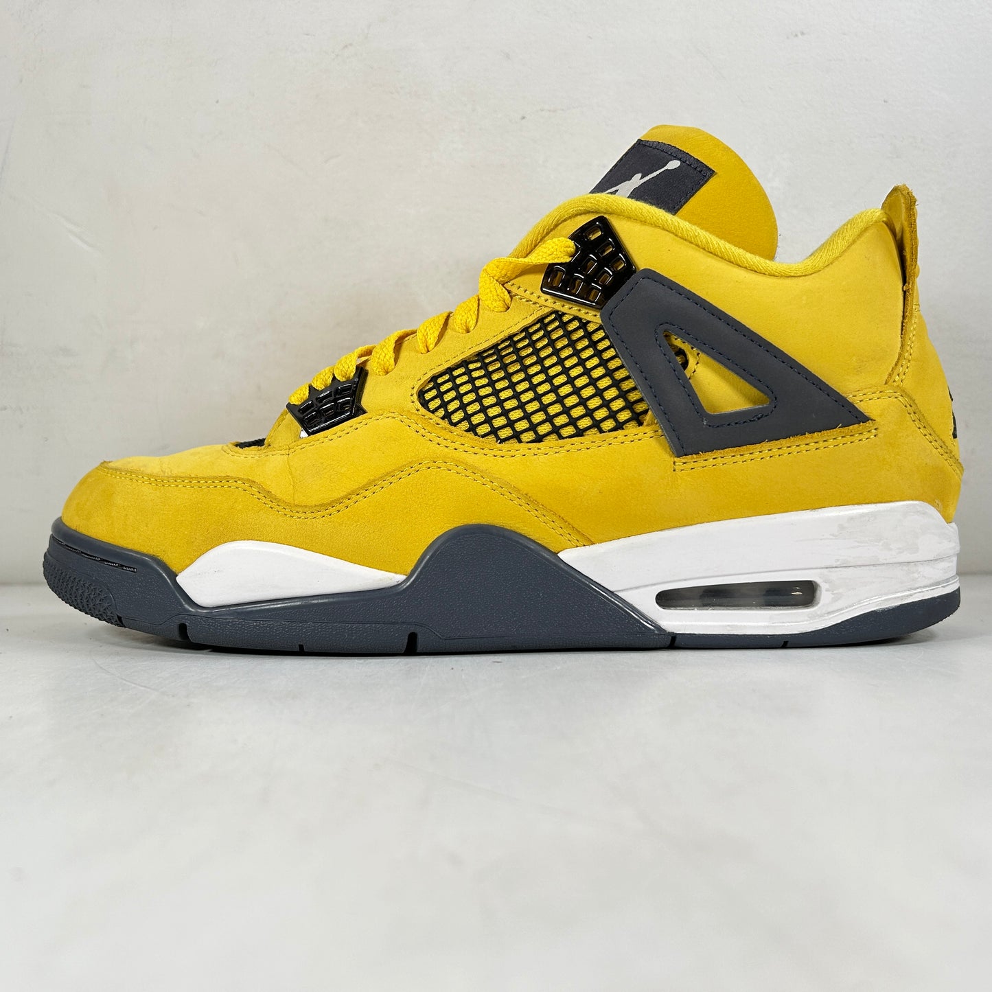 CT8527 700 Jordan 4 Retro Lightning (2021) [USED] - 11.5 M (Used) (No Box)