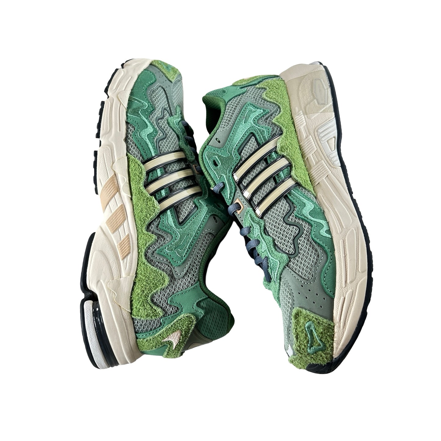 IF7182 adidas Response CL Bad Bunny Boston Day [USED] - 9 M (Used)