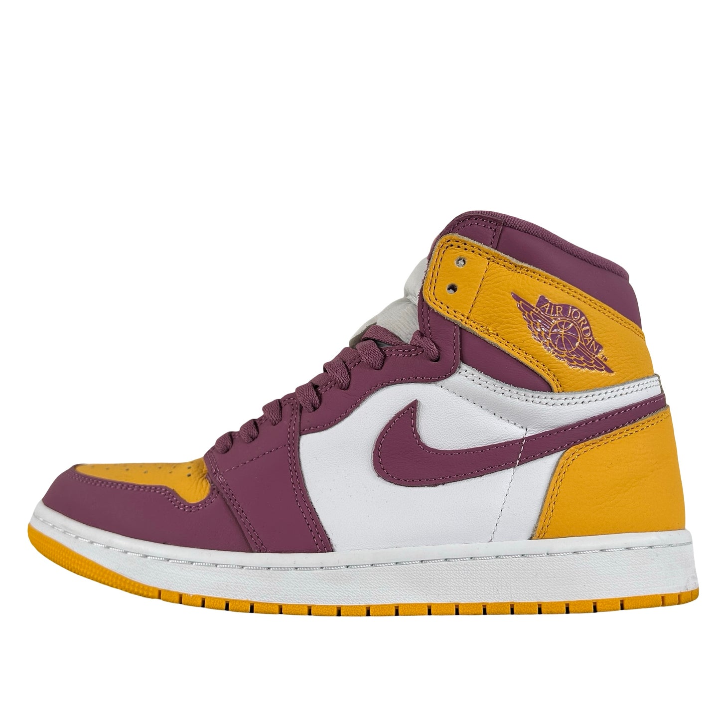 555088 706 Jordan 1 Retro High OG Brotherhood [USED] - 11 M (Used)