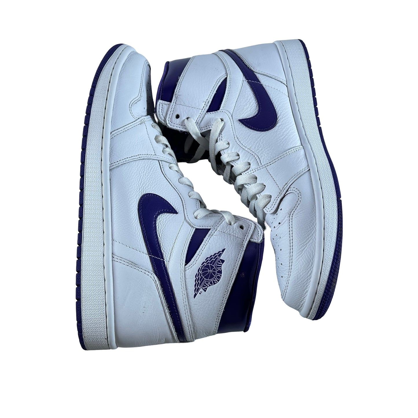 CD0461 151 Wmns Jordan 1 Retro High Court Purple [USED] - 12 W (Used)