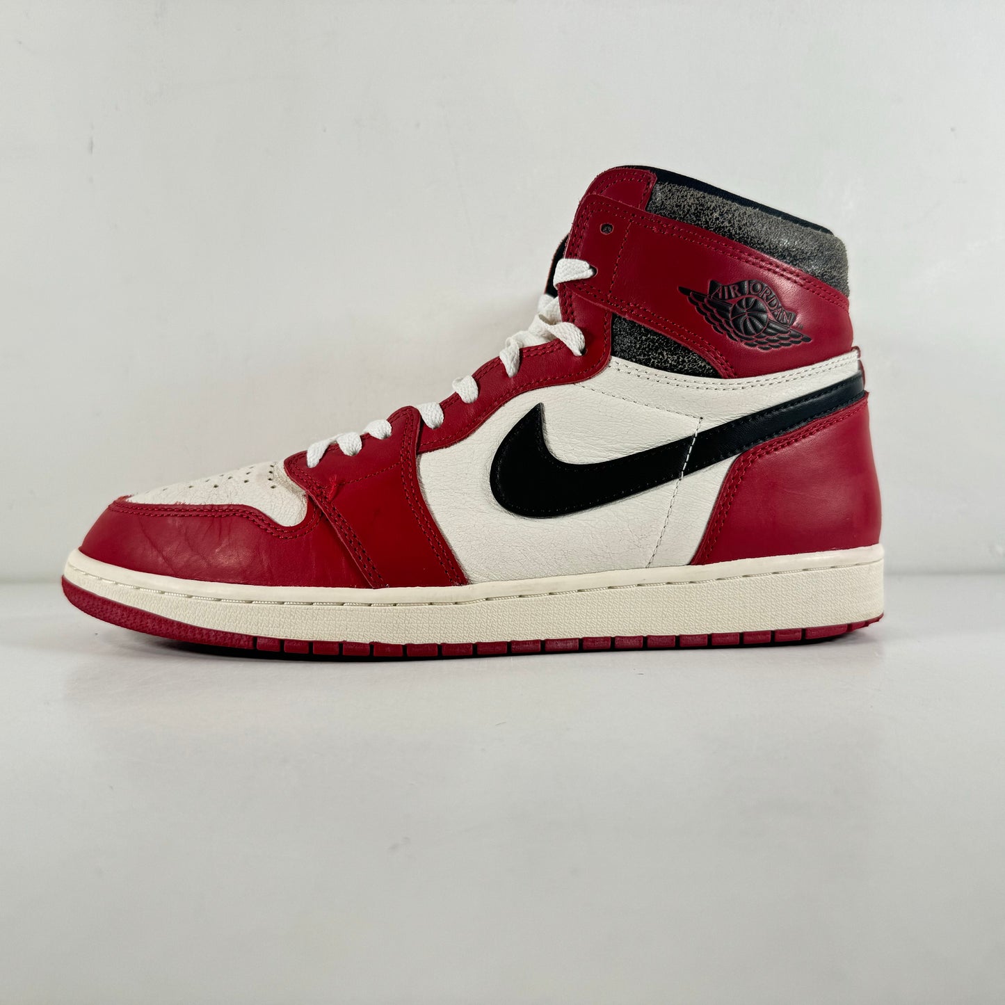DZ5485 612 Jordan 1 Retro High OG Chicago Lost And Found [USED] - 12 M (Used)