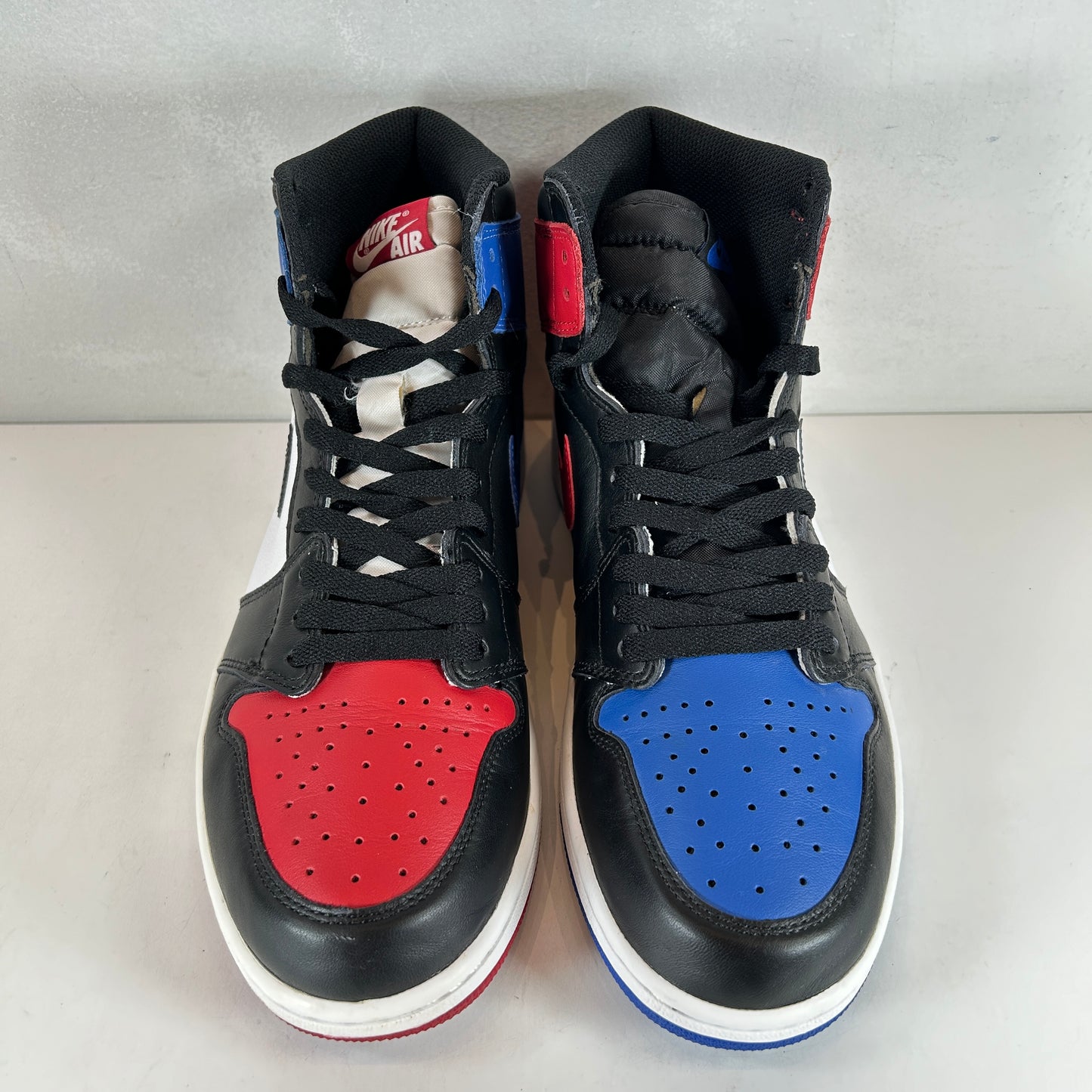 555088 026 Jordan 1 Retro Top 3 [USED] - 9.5 M (Used2)