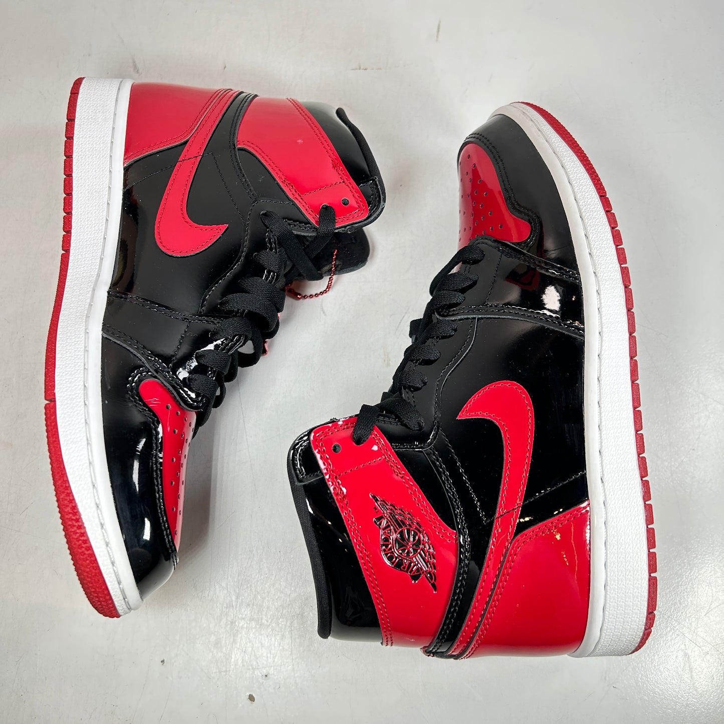 555088 063 Jordan 1 Retro High OG Patent Bred [USED] - 8.5 M (Used4)