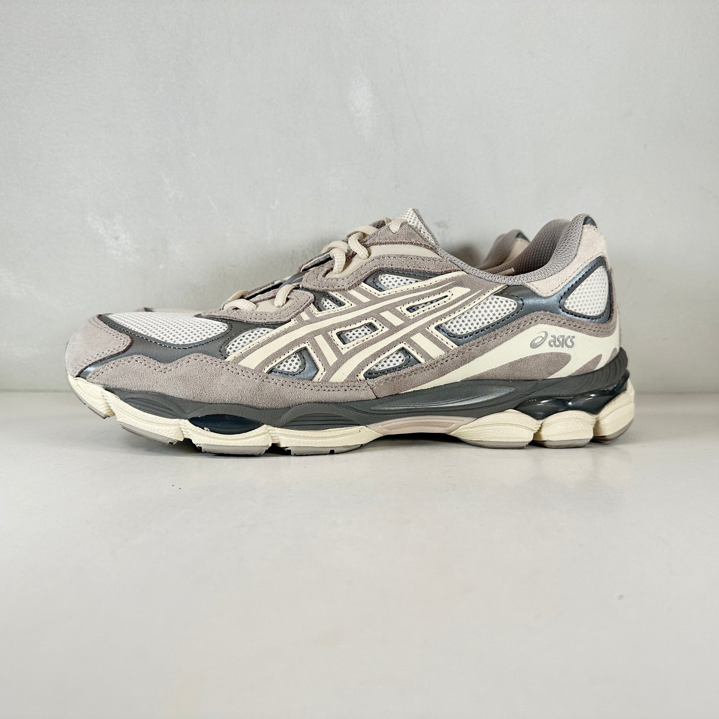 1201A789 103 ASICS Gel-NYC Oyster Grey [USED] - 11 M (Used)