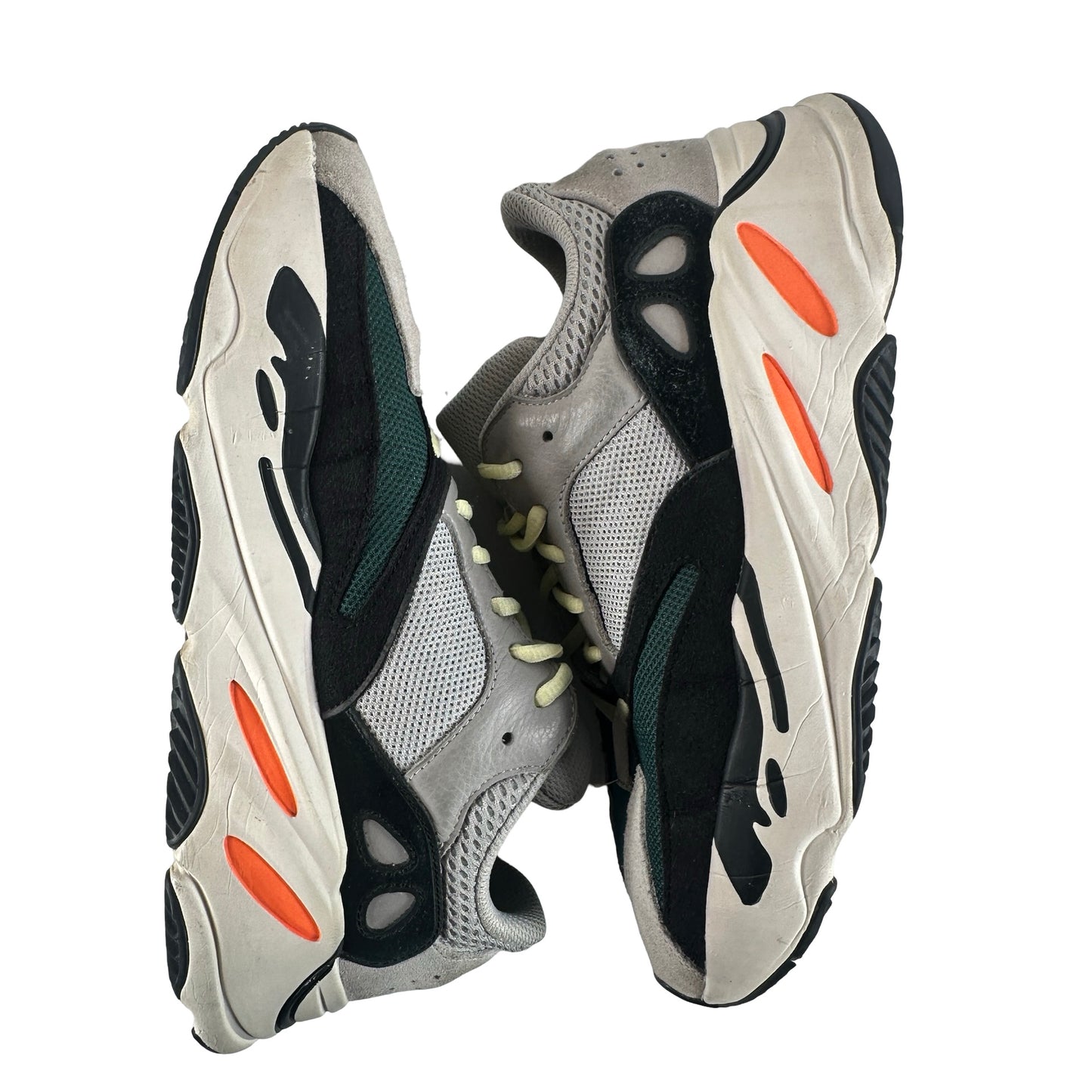B75571 Yeezy 700 Wave Runner [USED] - 9.5 M (Used)