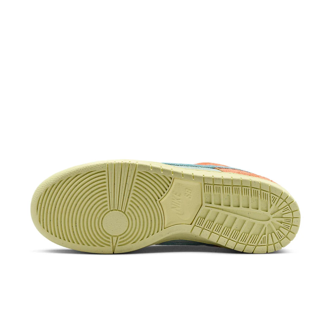 DV5429 800 Nike SB Dunk Low Orange Emerald Rise