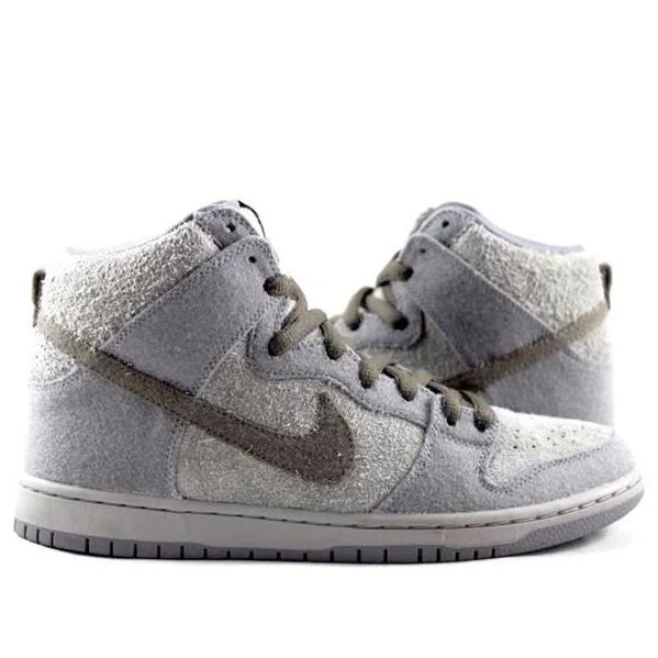 313171 020 Nike SB Dunk High Tauntaun