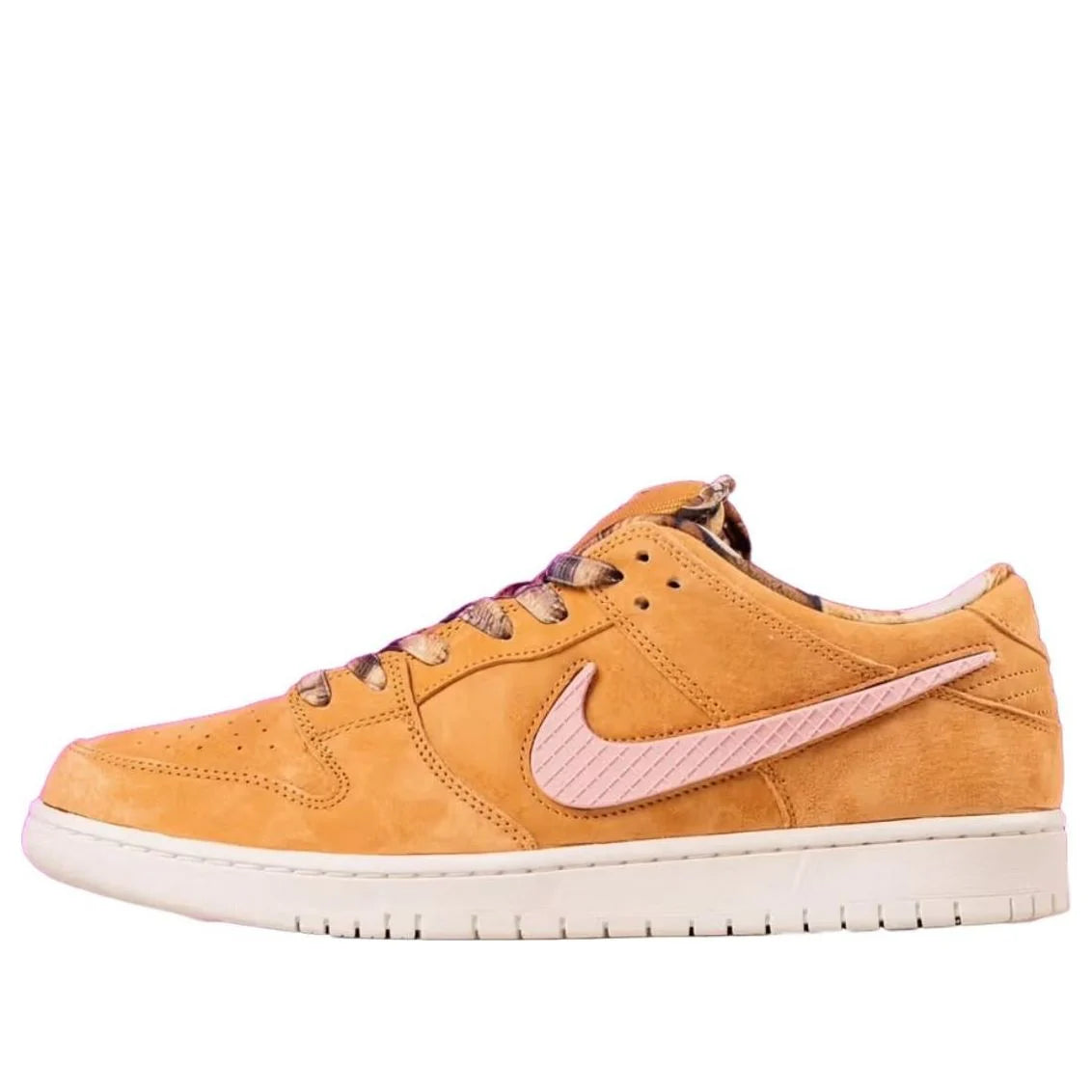 IO9508 200 Nike SB Dunk Low Pro NOTE Shop Manchester Brew and Biscuits
