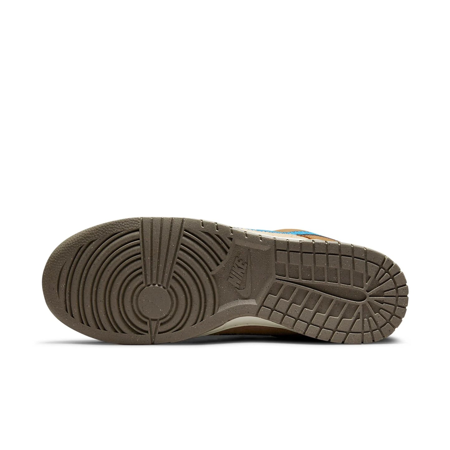 DO6712 200 Nike Dunk Low size? Dark Driftwood