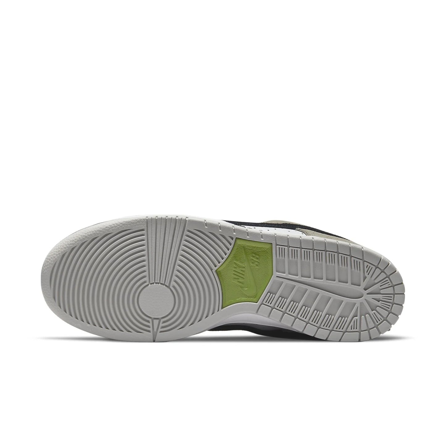 BQ6817 011 Nike SB Dunk Low Chlorophyll