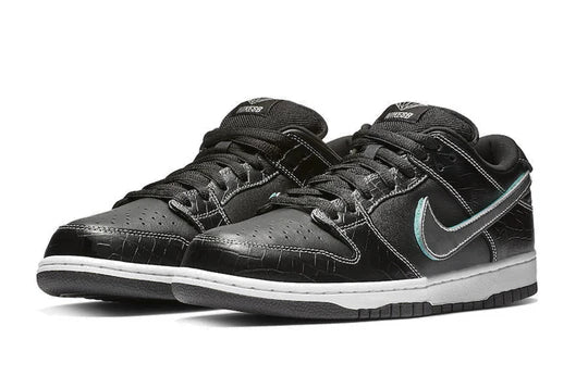 BV1310 001 Nike SB Dunk Low Diamond Supply Co. Black Diamond