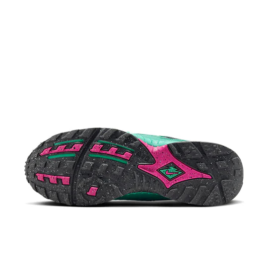 FN7546 301 Nike Air Terra Humara Undefeated Light Menta