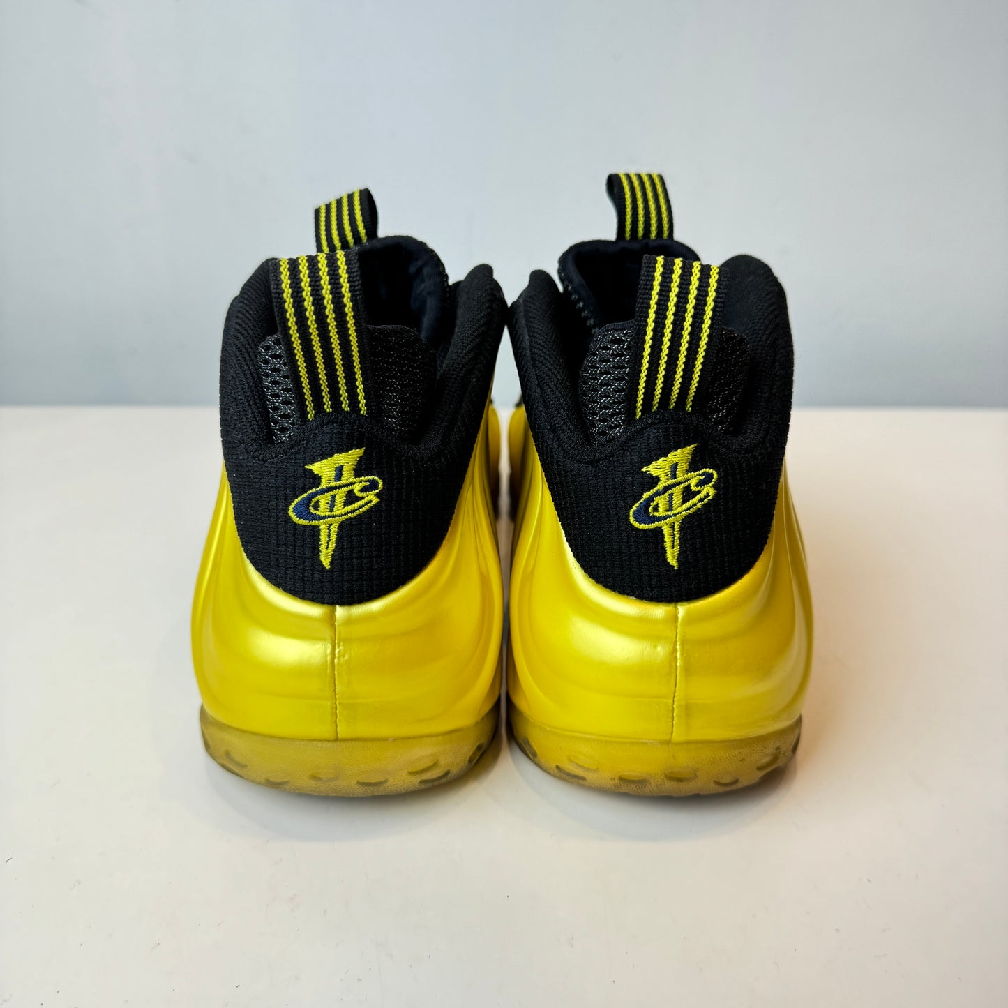 314996 330 Nike Air Foamposite One Electrolime [USED] - 11 M (Used) (No Box)