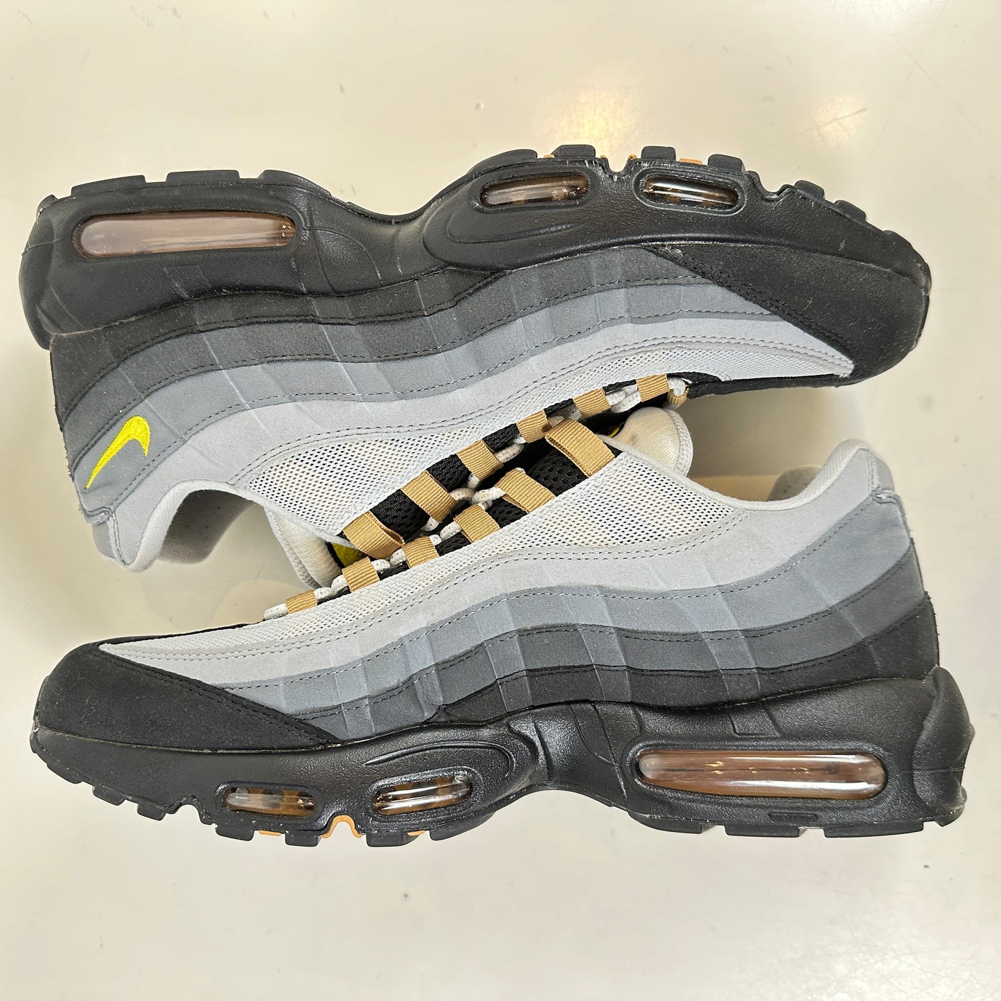 DX4236 100 Nike Air Max 95 Icons Yellow Strike [USED] - 13 M (Used) (Replace Box)