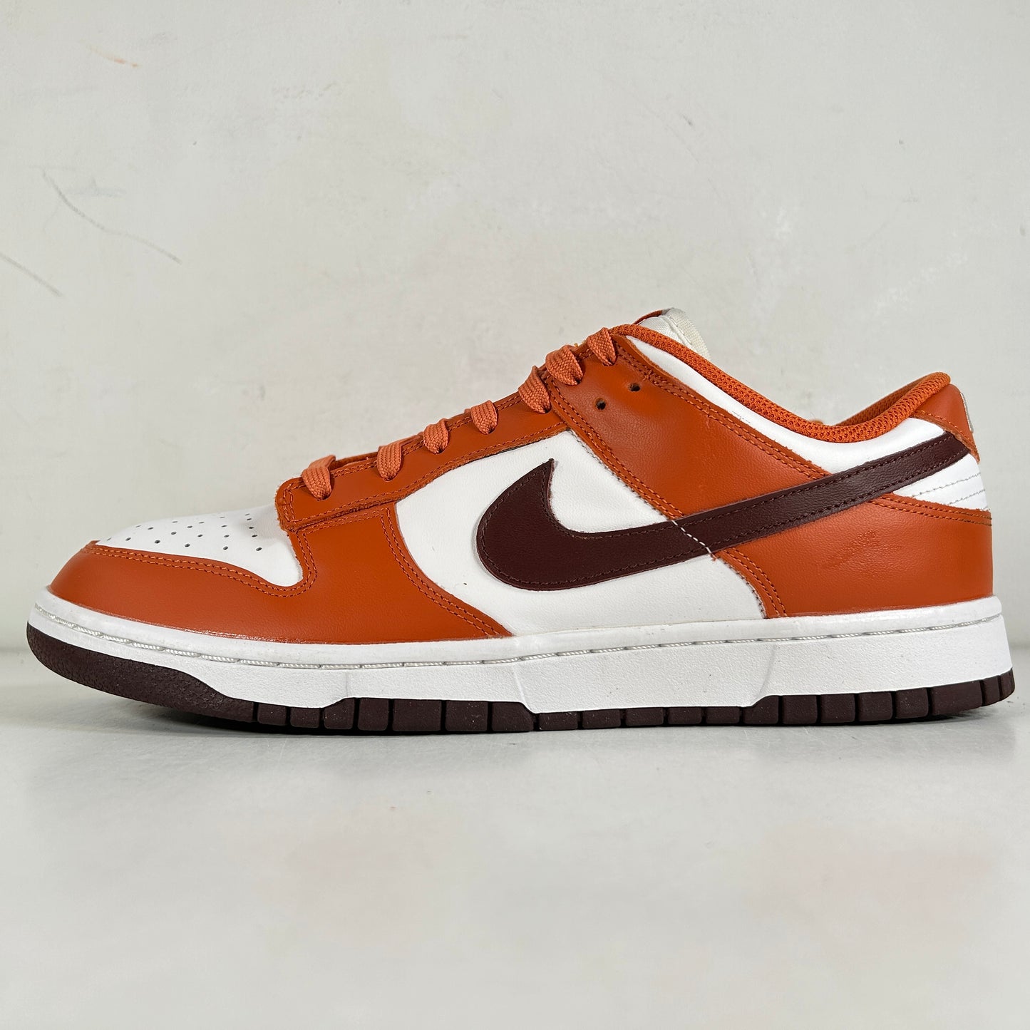 DQ4697 800 Nike Dunk Low Bronze Eclipse [USED] - 12 W (Used)