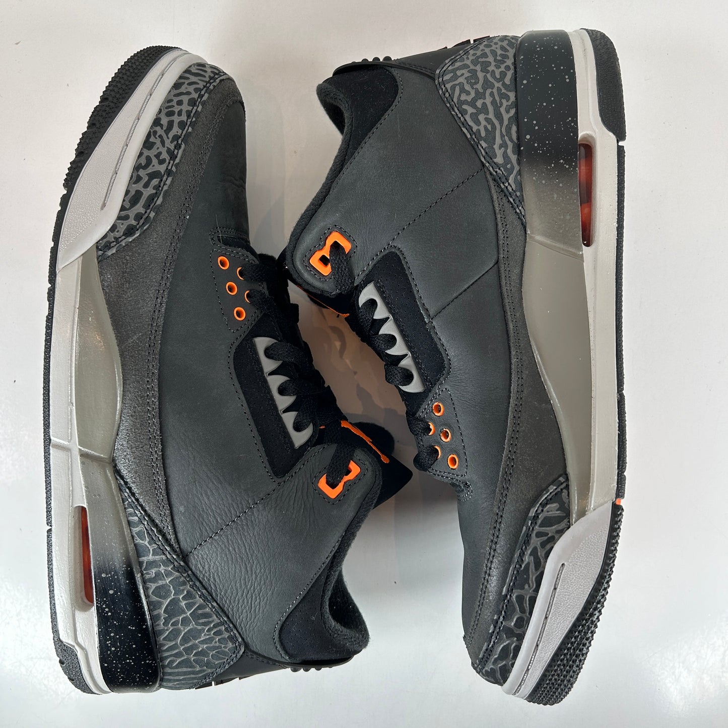 CT8532 080 Jordan 3 Retro Fear Pack (2023) [USED] - 10 M (Used2)