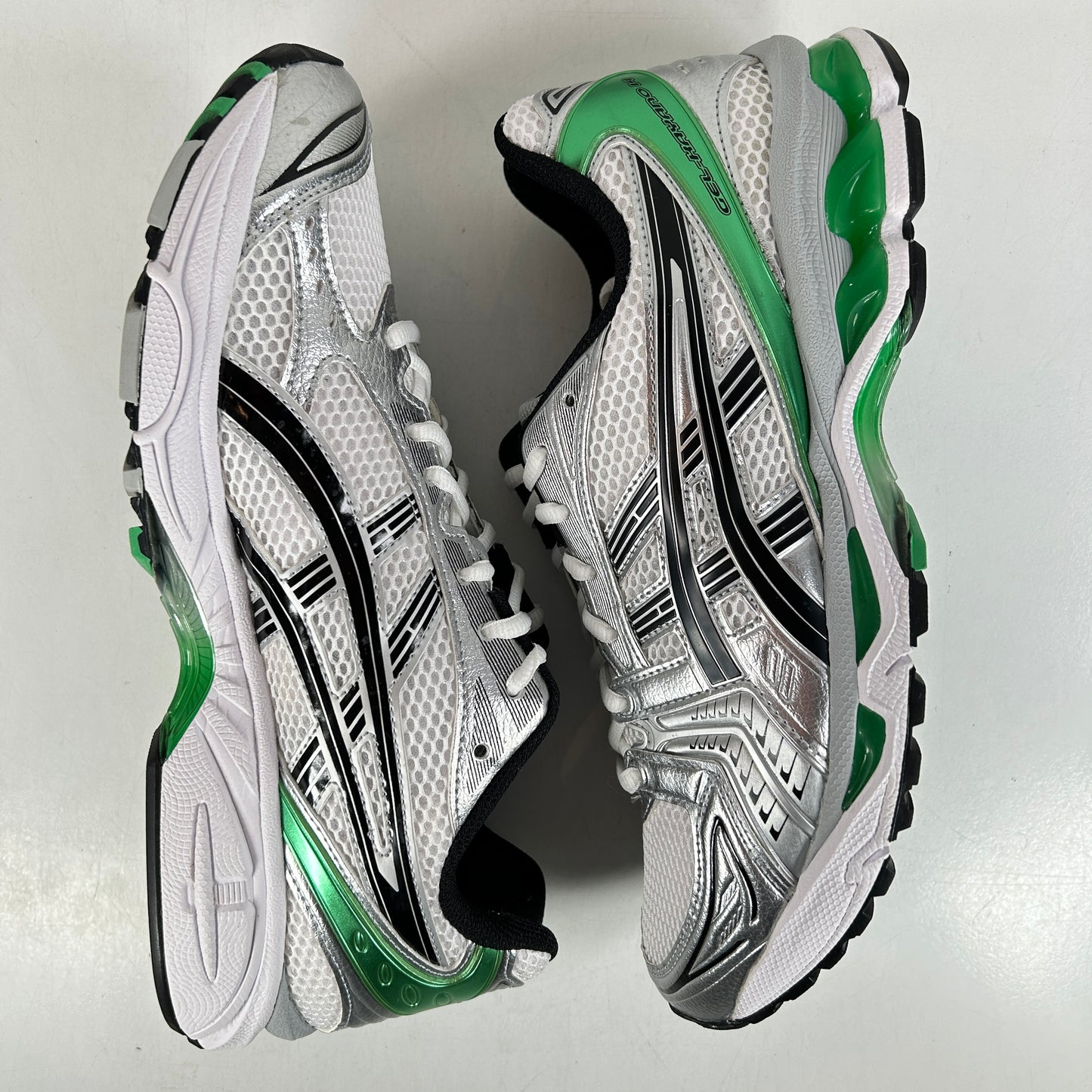 1201A019 110 ASICS Gel-Kayano 14 White Malachite Green [USED] - 10 M (Used)
