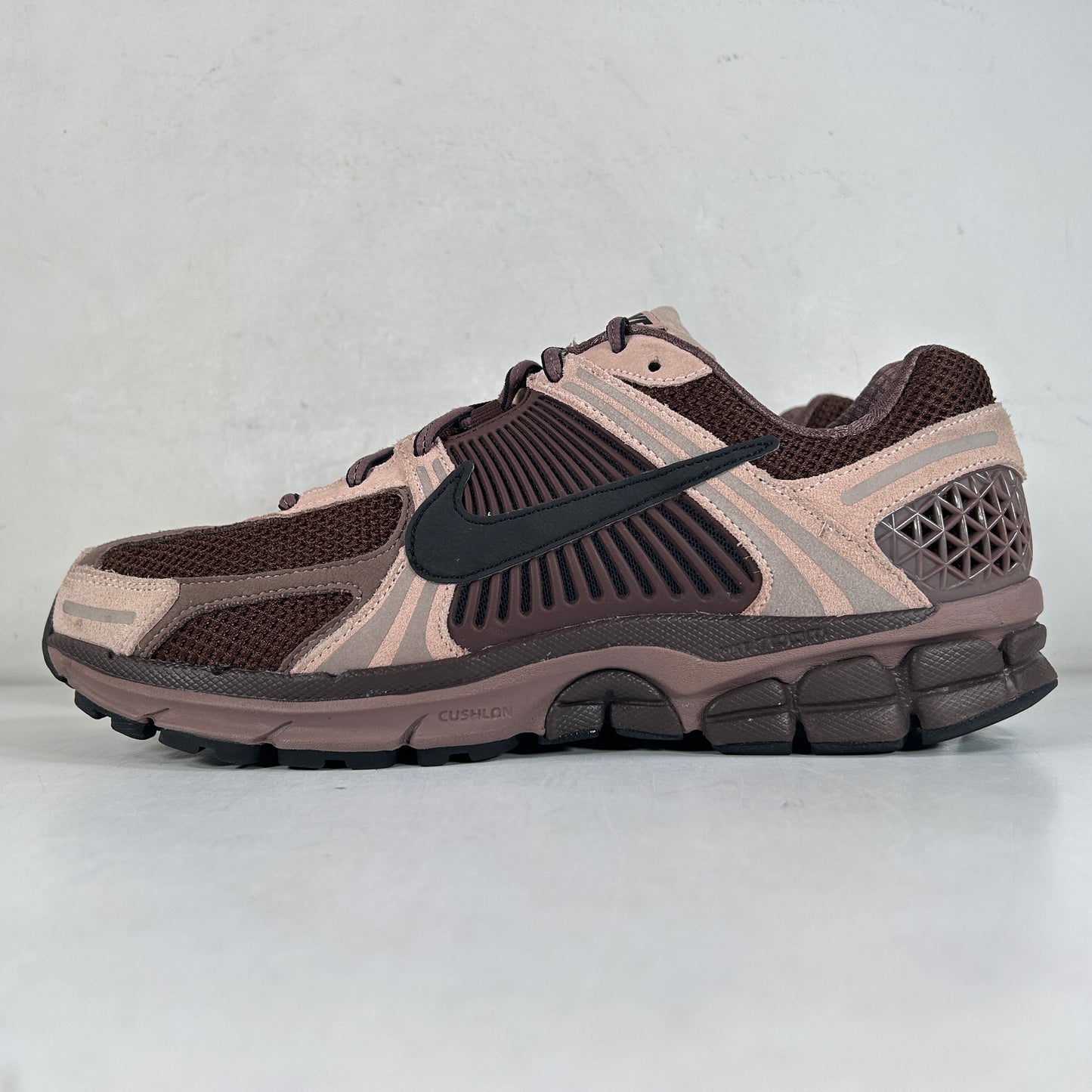 FV1166 200 Nike Zoom Vomero 5 Plum Eclipse (Women's) [USED] - 11 W (Used)